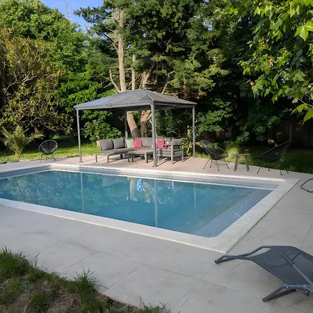 Ferme Pedagogique Bordeneuve Holiday home *